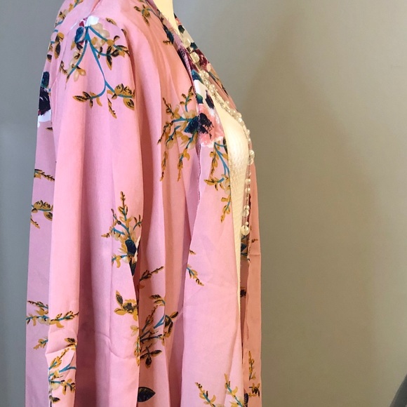 Floral Kimono with 3/4 Sleeves - Picture 10 of 11